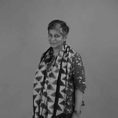 IIAD Faculty Aarti-Uberoi
