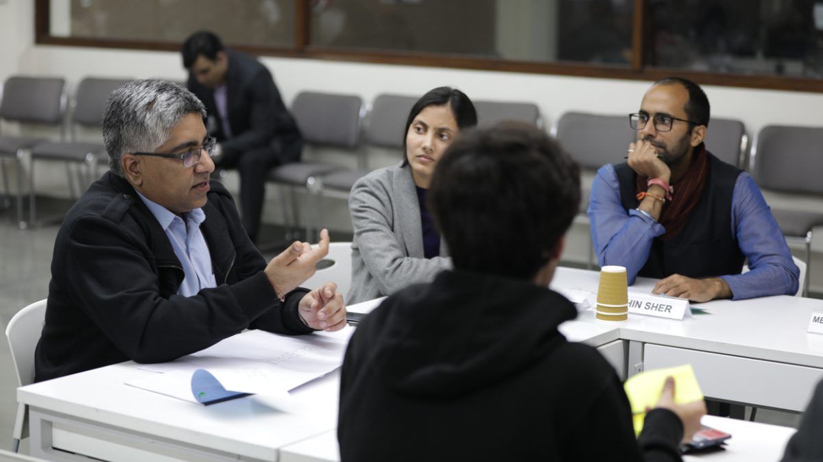 Rohit Krishan Gulati, Principal Architect, Incubis interacts with the students.