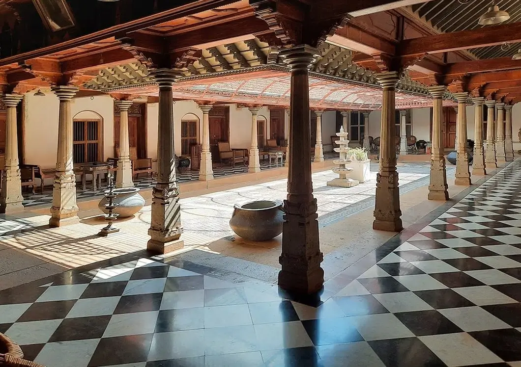 courtyards-meaning-history-evolution-of-courtyards-in-indian-houses-iiad
