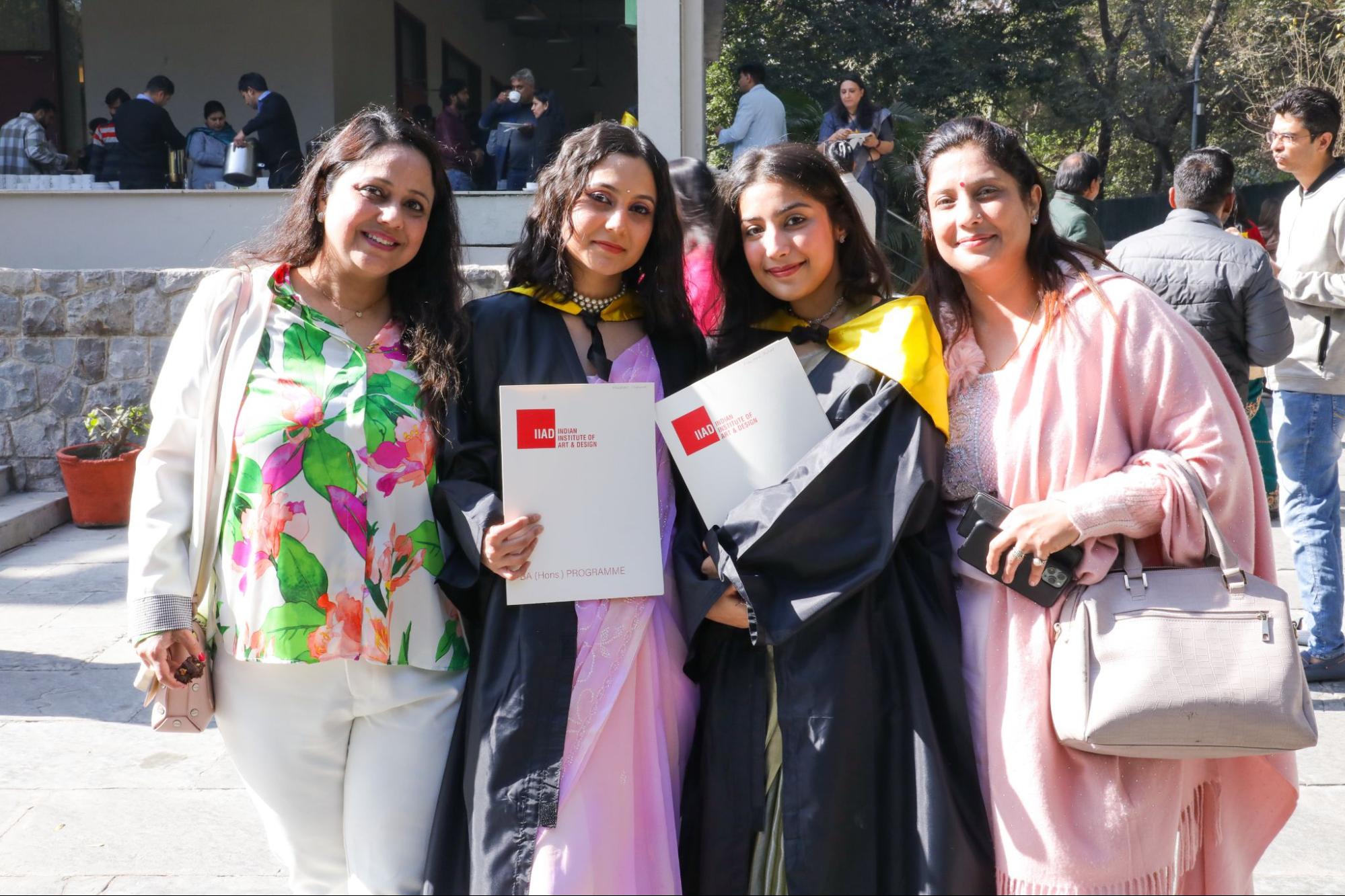 IIAD Graduates with Proud Parents