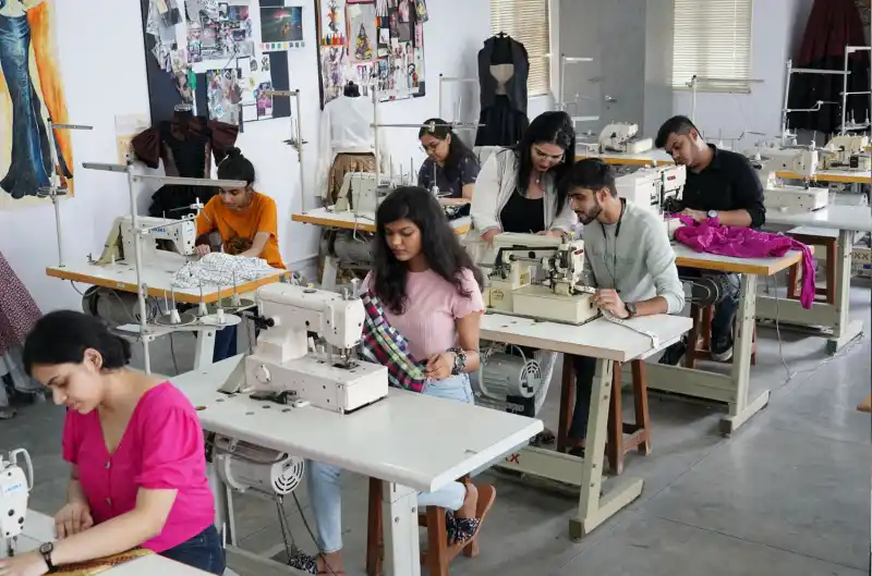 Facilities and Resources in a Fashion Design School
