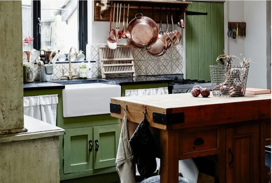  Kitchen

