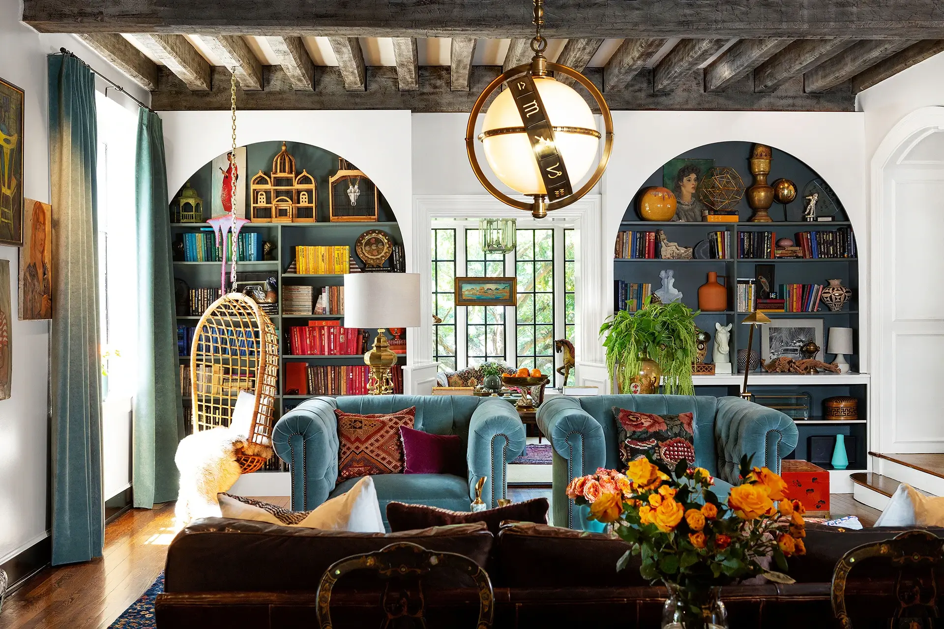  Eclectic living room with sustainable design